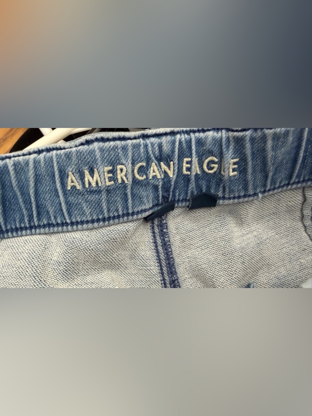 American Eagle Dreamy Drape Cozy Low-Rise Baggy Jeans - Picture 5 of 6
